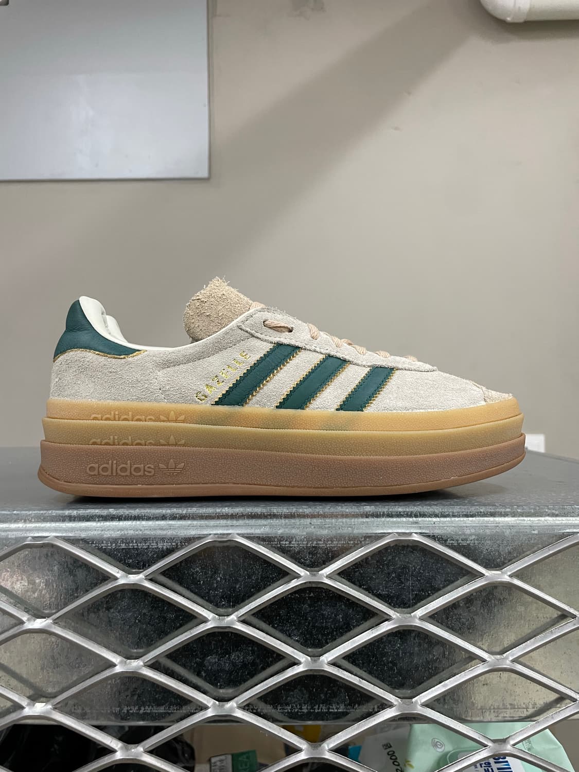 아디다스 가젤 볼드 크림 화이트 네이비 235 상품이미지4