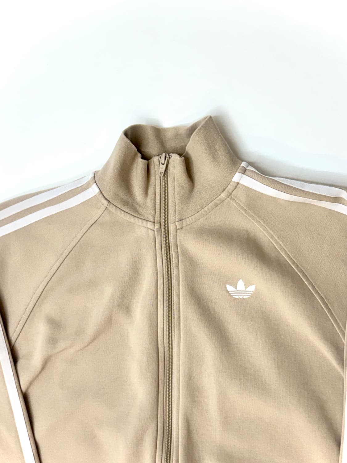 Adidas 아디다스 오리지널스 베이지색상 트랙탑 상품이미지3