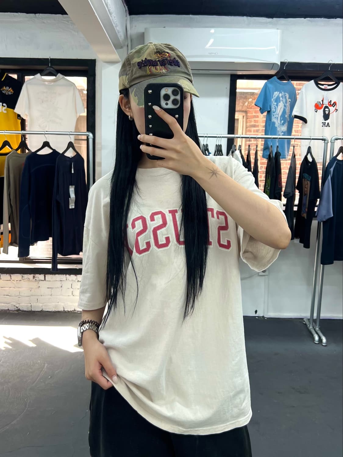 스투시 아치로고 베이지 티셔츠 상품이미지2