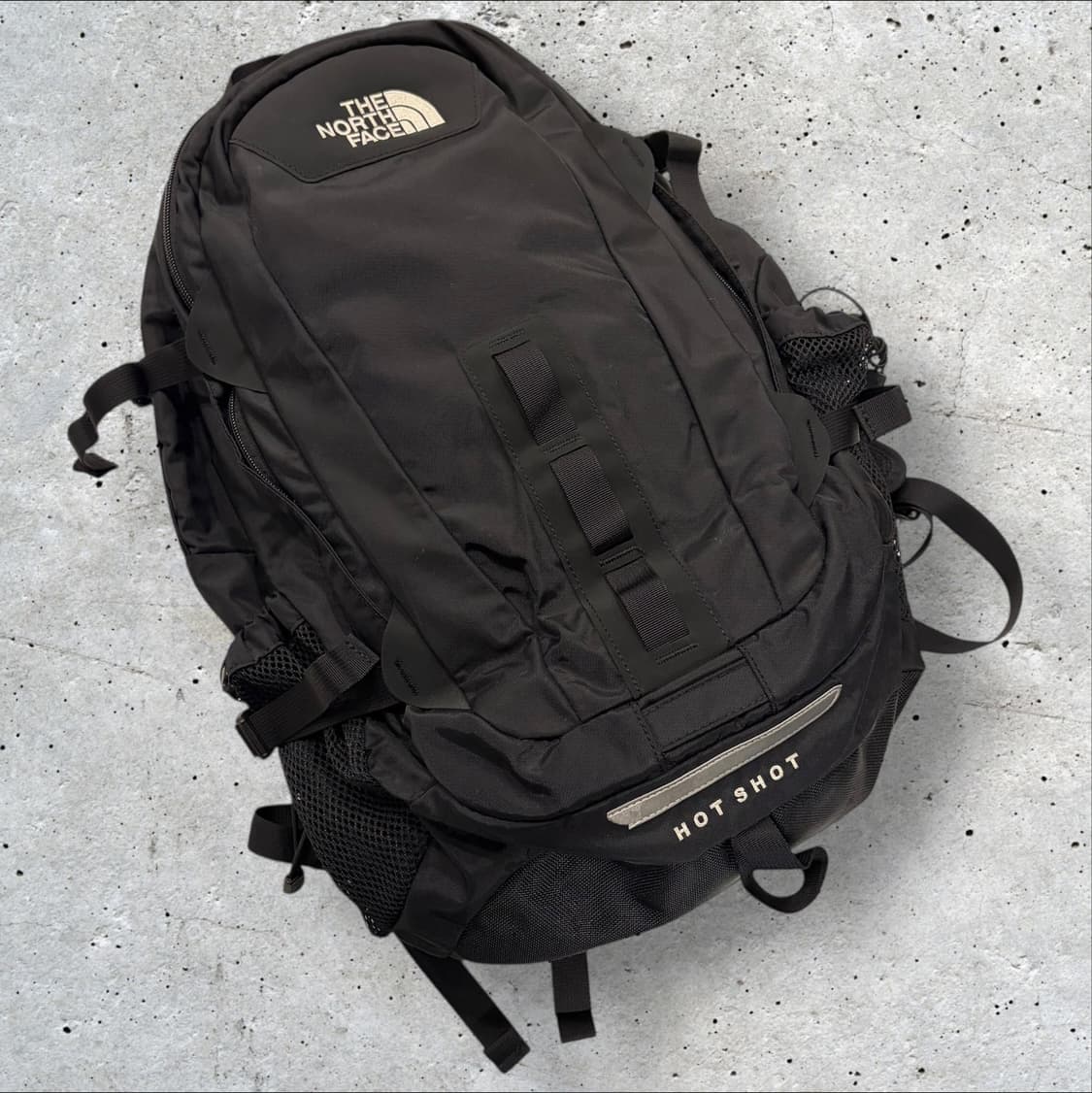 노스페이스 28L 핫샷 블랙 백팩 상품이미지1