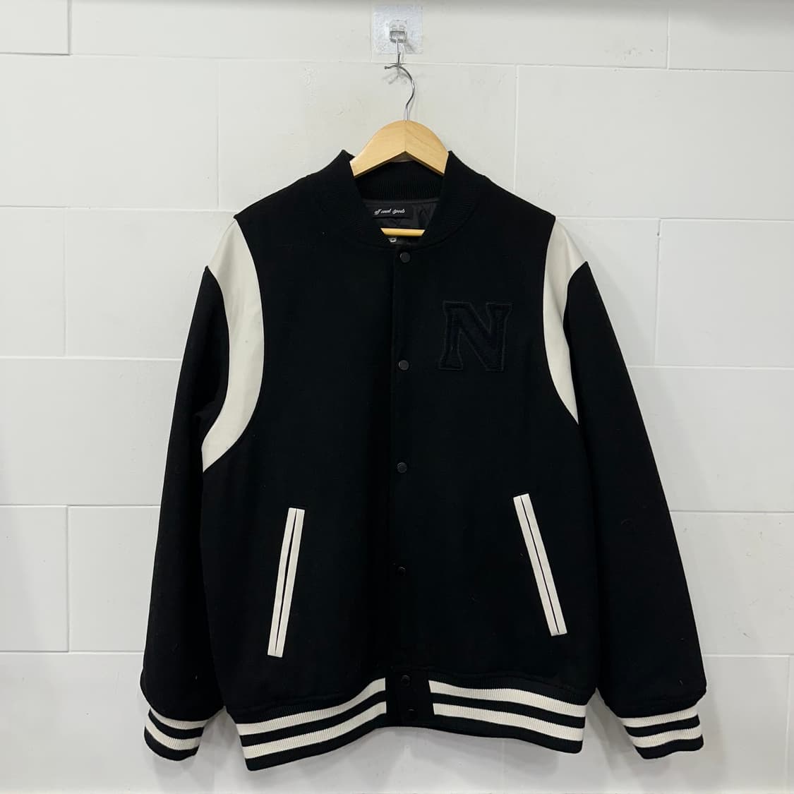 뉴발란스 바시티 자켓 상품이미지1