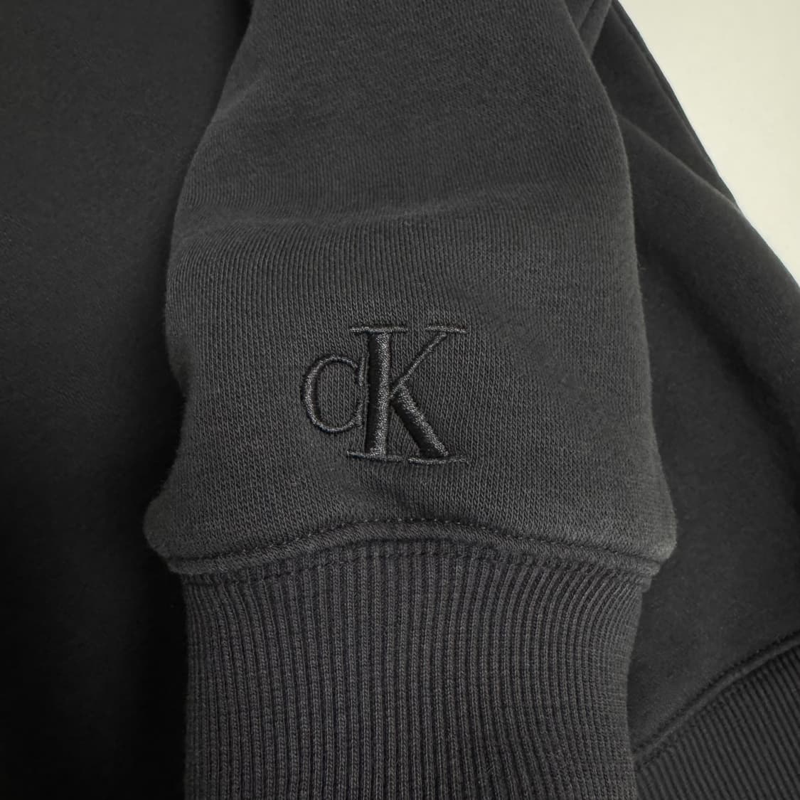CK 릴렉스핏 CALVIN 로고 기모 스웨트셔츠 상품이미지4