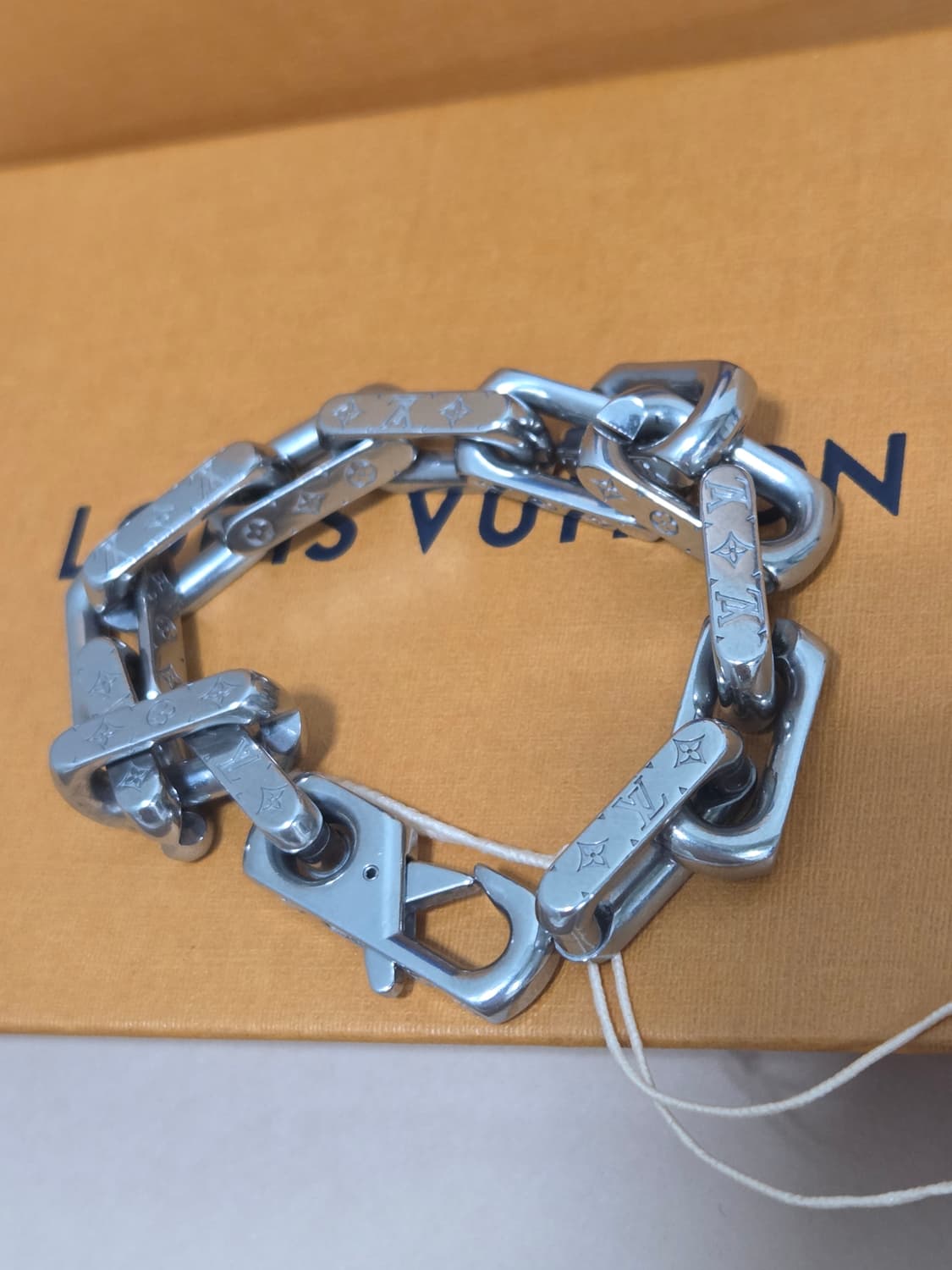 [새상품급] 루이비통 버질아블로 모노그램 팔찌 M Size 상품이미지2