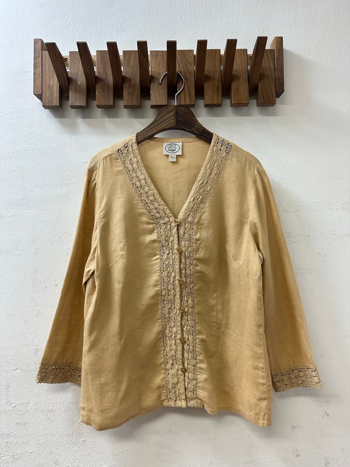 드라이완료 Laura Ashley 하구미 무드 린넨 레이스 블라우스 상품이미지1