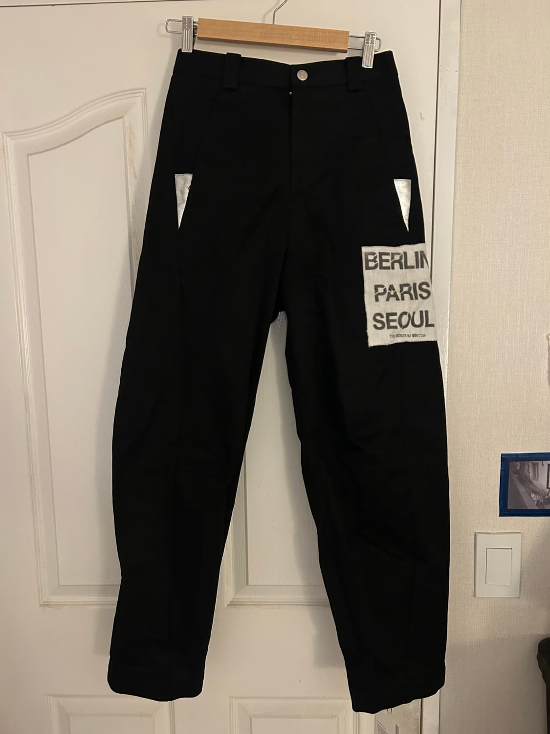 더뮤지엄비지터 베를린 팬츠 블랙 상품이미지1