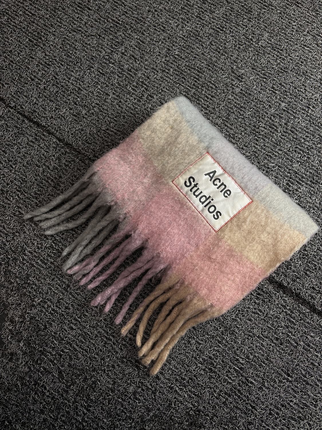 아크네 스튜디오 모헤어 체크 머플러 3721 상품이미지6