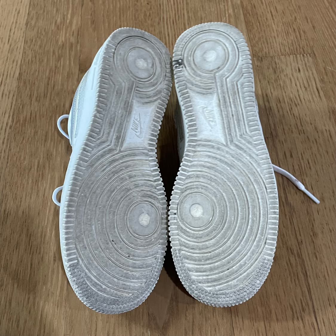 나이키 에어포스1 스우시 실버 240 상품이미지8