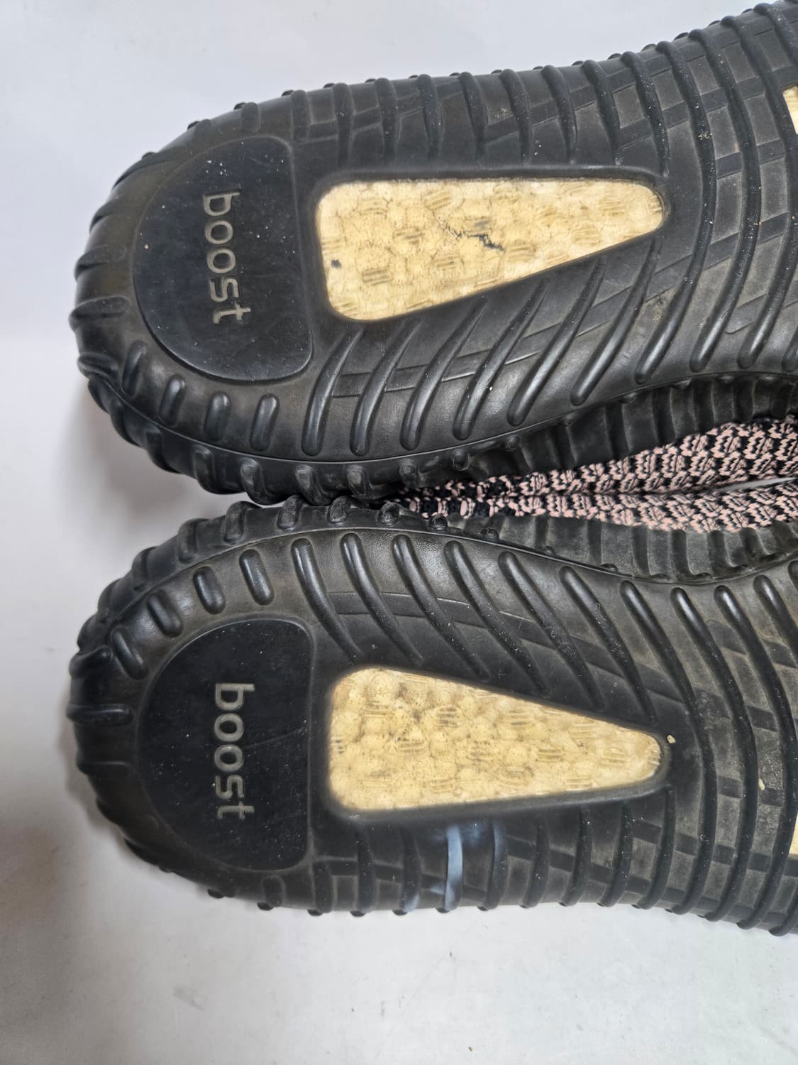 아디다스 이지부스트 350 V2 멀티컬러 예힐 285mm 상품이미지9