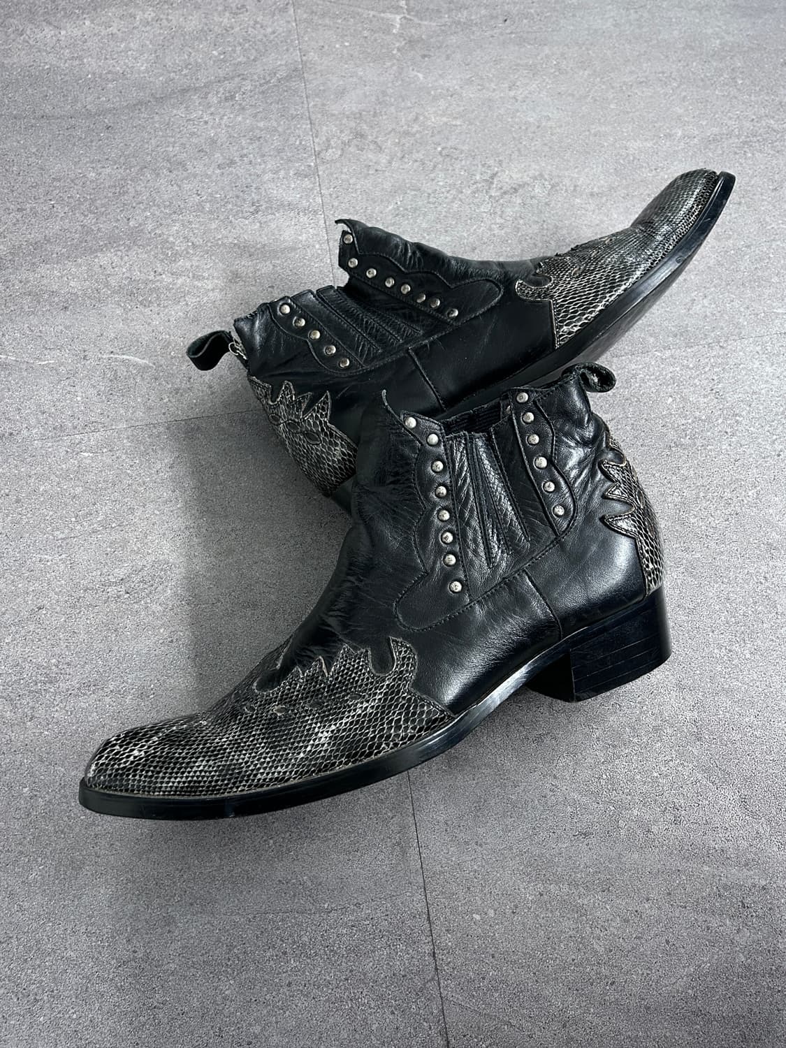 00‘s jpn 스네이크 스킨 판넬  스터드 부츠 상품이미지1