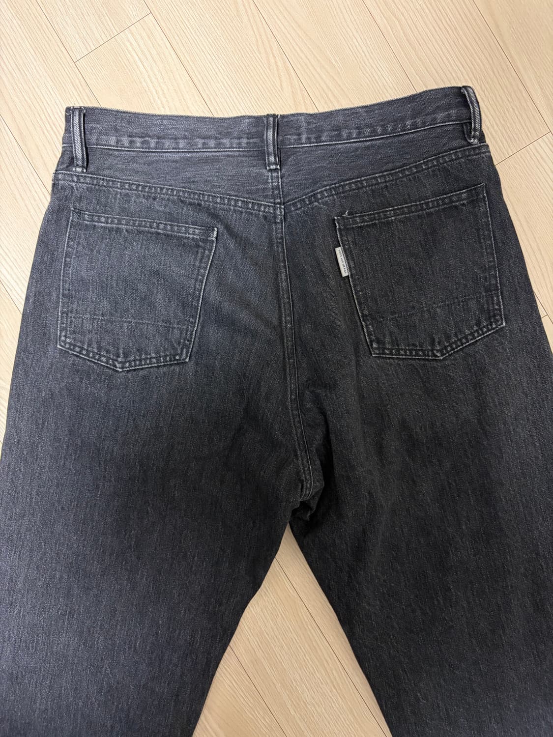 ends and means 블랙 워시드 데님 상품이미지4