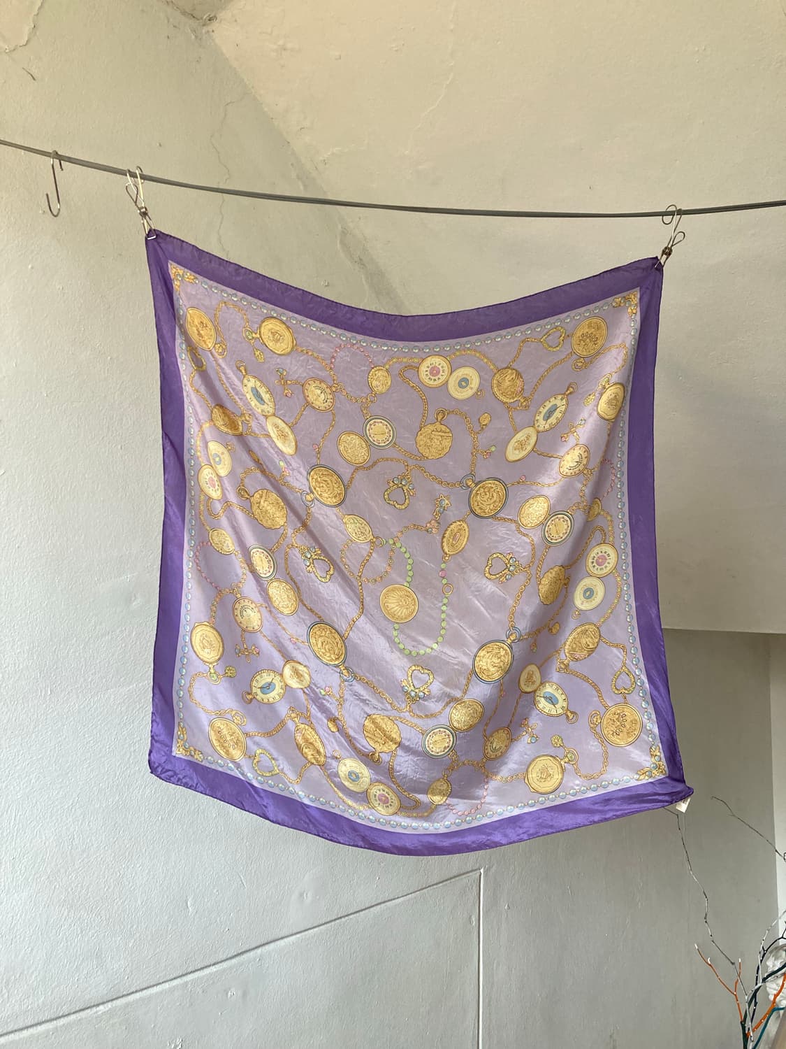 빈티지 그래픽 퍼플 스카프 상품이미지1