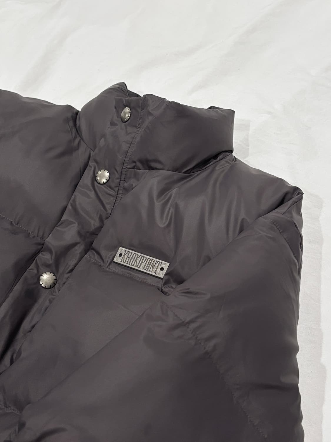 카키포인트 스터드 패딩 자켓 차콜 상품이미지5