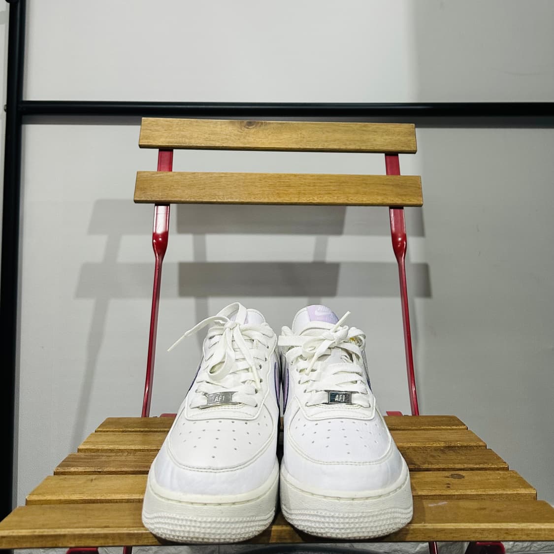 245) 나이키 운동화 여성 여자 신발 에어포스1 화이트 퍼플 상품이미지2