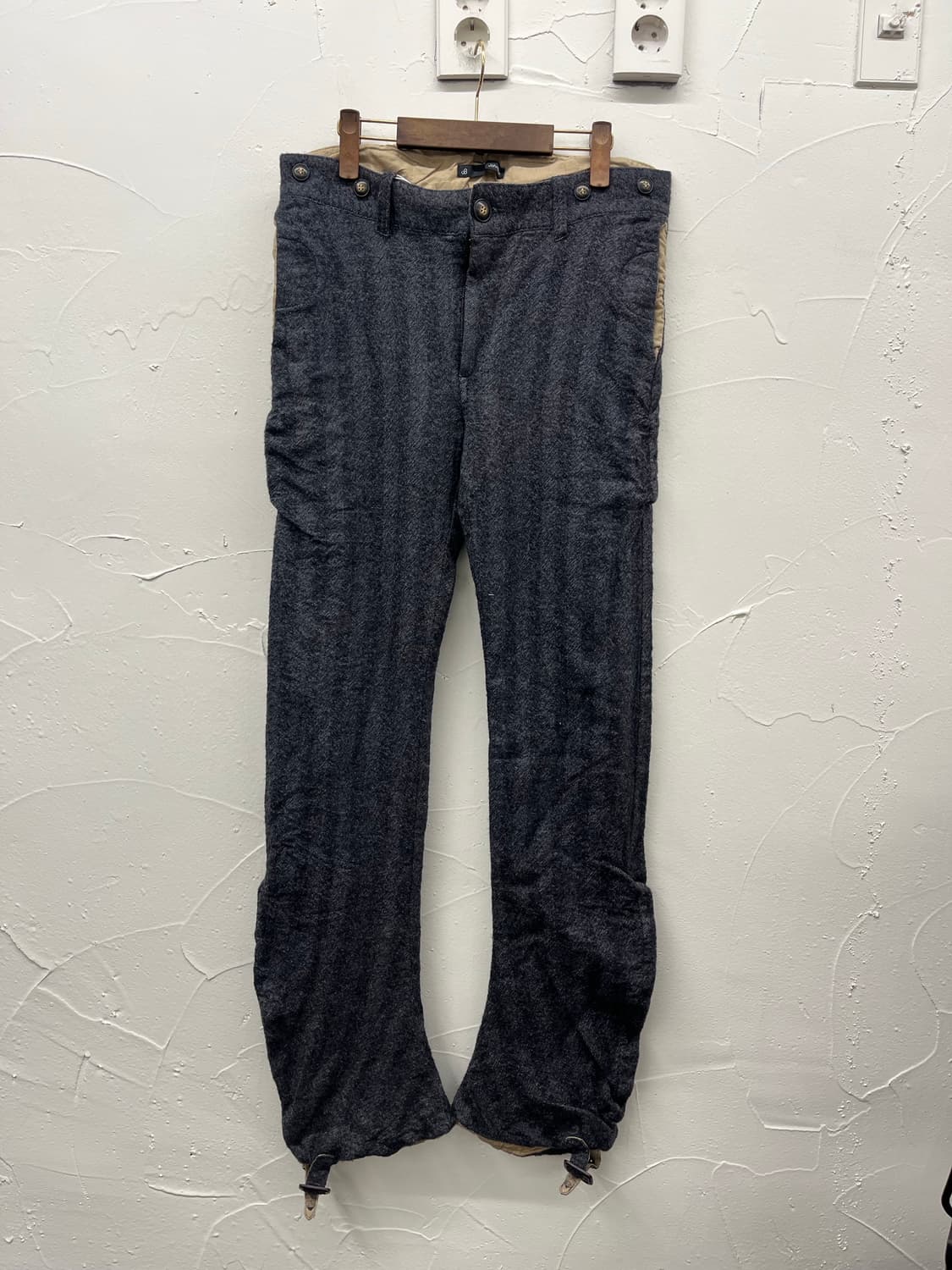 존 불 스트라이프 울 커브드 팬츠 샘플 상품이미지1