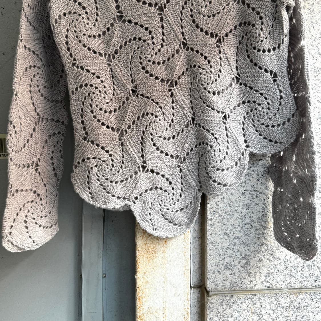 C.M.BIS JPN 넥버튼 언벨런스 울 니트 상품이미지4