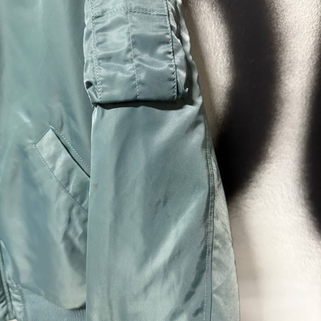 Moussy 마우지 펄 색상 히든 지퍼 ma-1 플라이트 자켓 상품이미지4