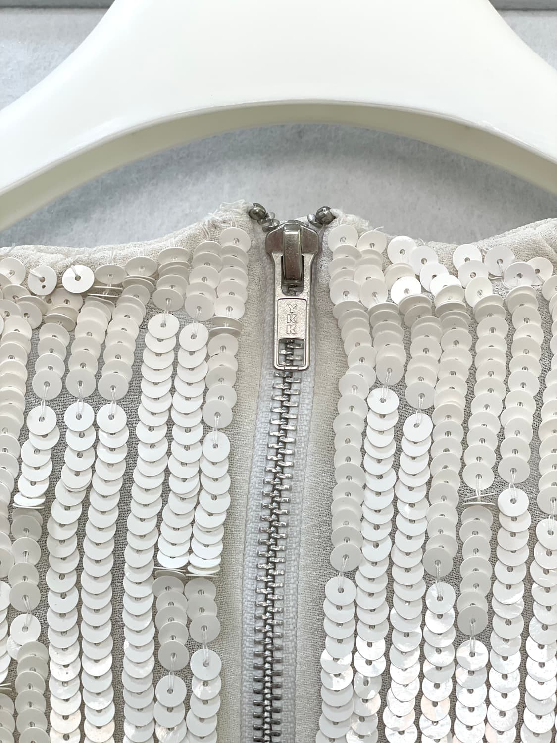 ASOS아소스 x 산리오 헬로키티 풀 시퀸 탑 상품이미지8