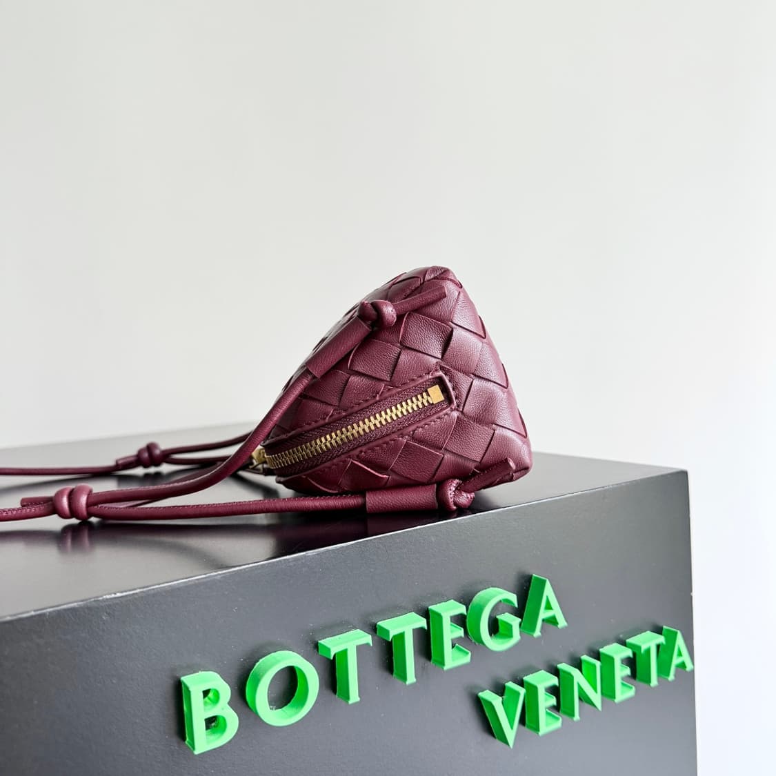 Bottega Veneta보테가베네타 신상 콘서트 파우치백 미니 클러치백 상품이미지9