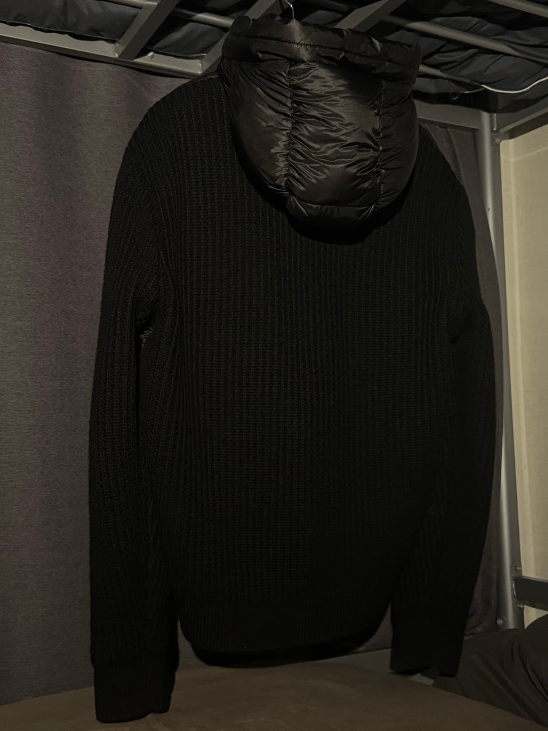 C.P. 컴퍼니 메리노 나일론 믹스드 고글 니트 블랙  상품이미지3