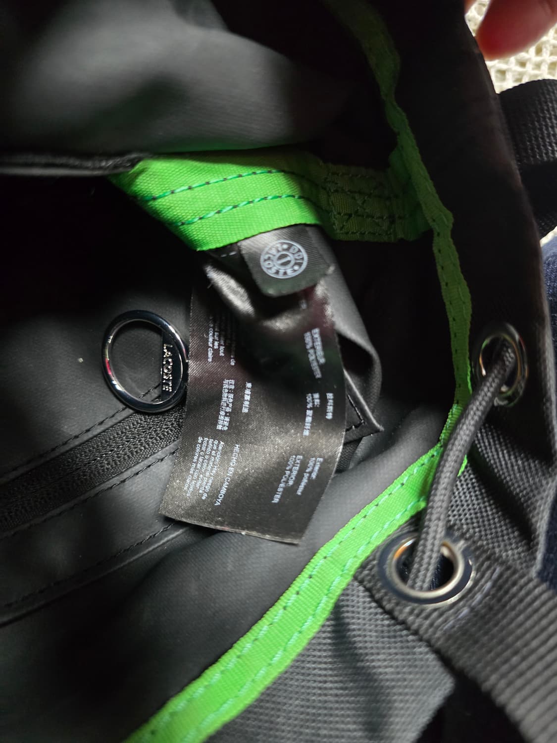 라코스테 블랙 드로우스트링 버킷백 상품이미지7