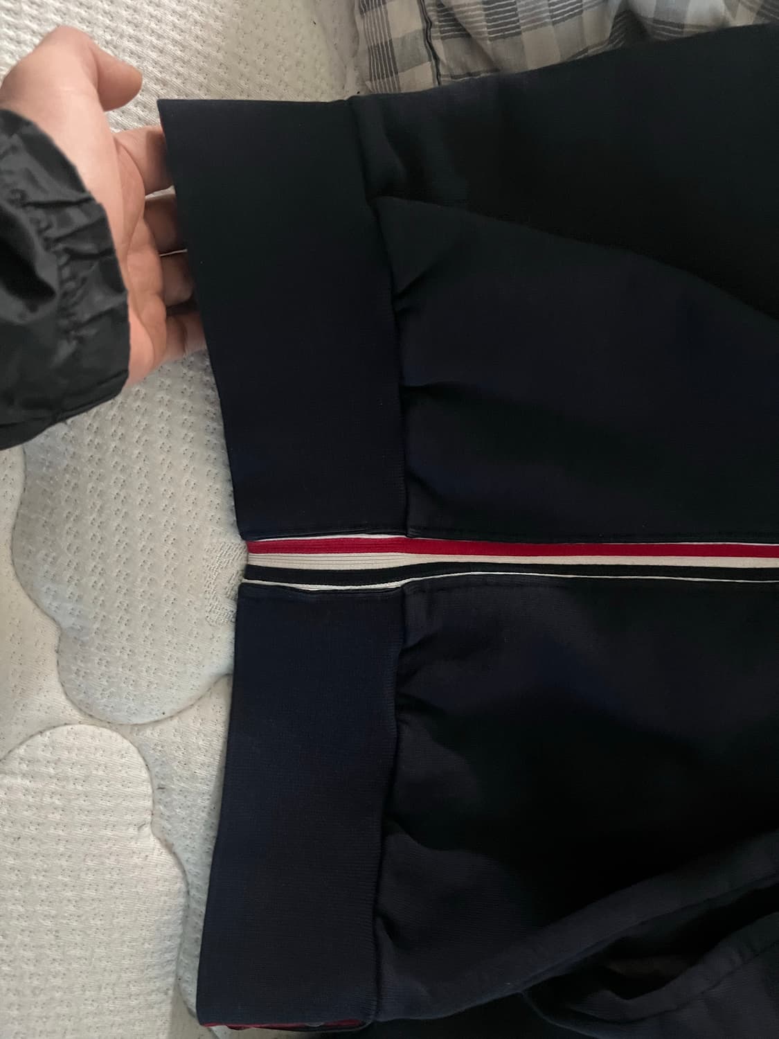 톰브라운 백 스프라이트맨투맨 3 상품이미지4