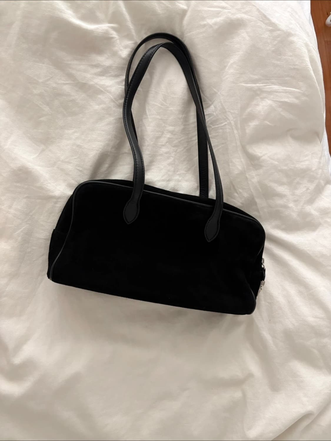 TOUTYEST 투티에 로케백 스몰 스웨이드 블랙 상품이미지2