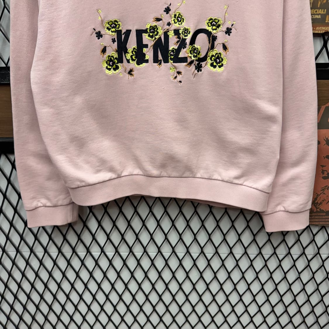 겐조 하프 집업 맨투맨 전면 플로럴 레터링 로고 포인트 핑크 상품이미지4