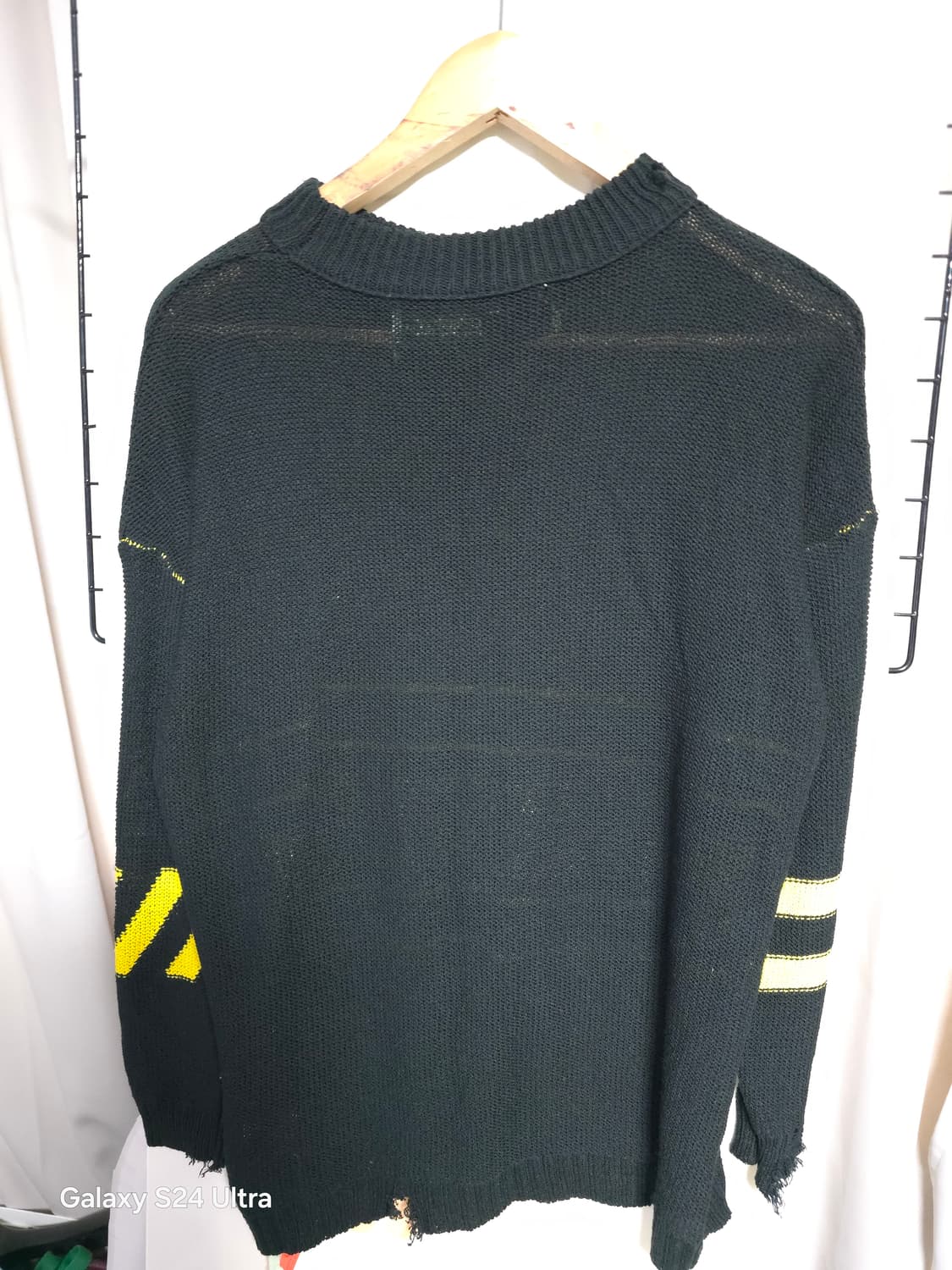 오프화이트 블랙 그런지 니트 XS ✨️정품 새상품✨️
 상품이미지2