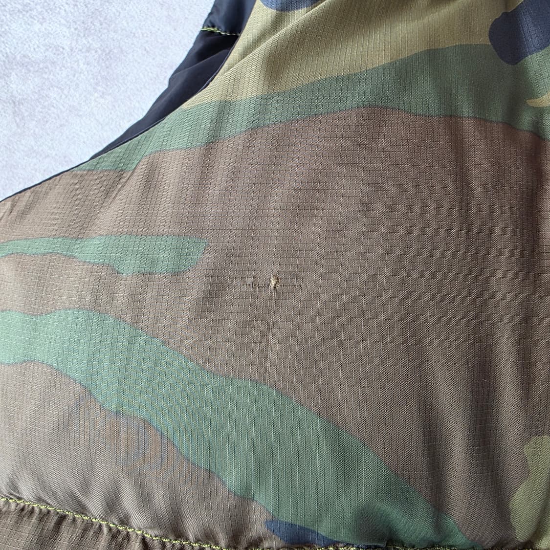 민트급 일본판 노스페이스 센터로고 700 눕시 패딩조끼 카모 XL 상품이미지7