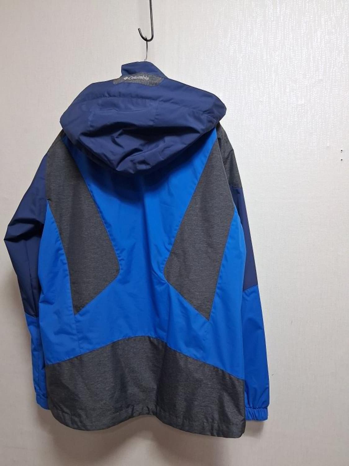 컬럼비아 아웃도어 바람막이점퍼 남성110 최고의컨디션 
국내 컬럼비아 
 상품이미지2