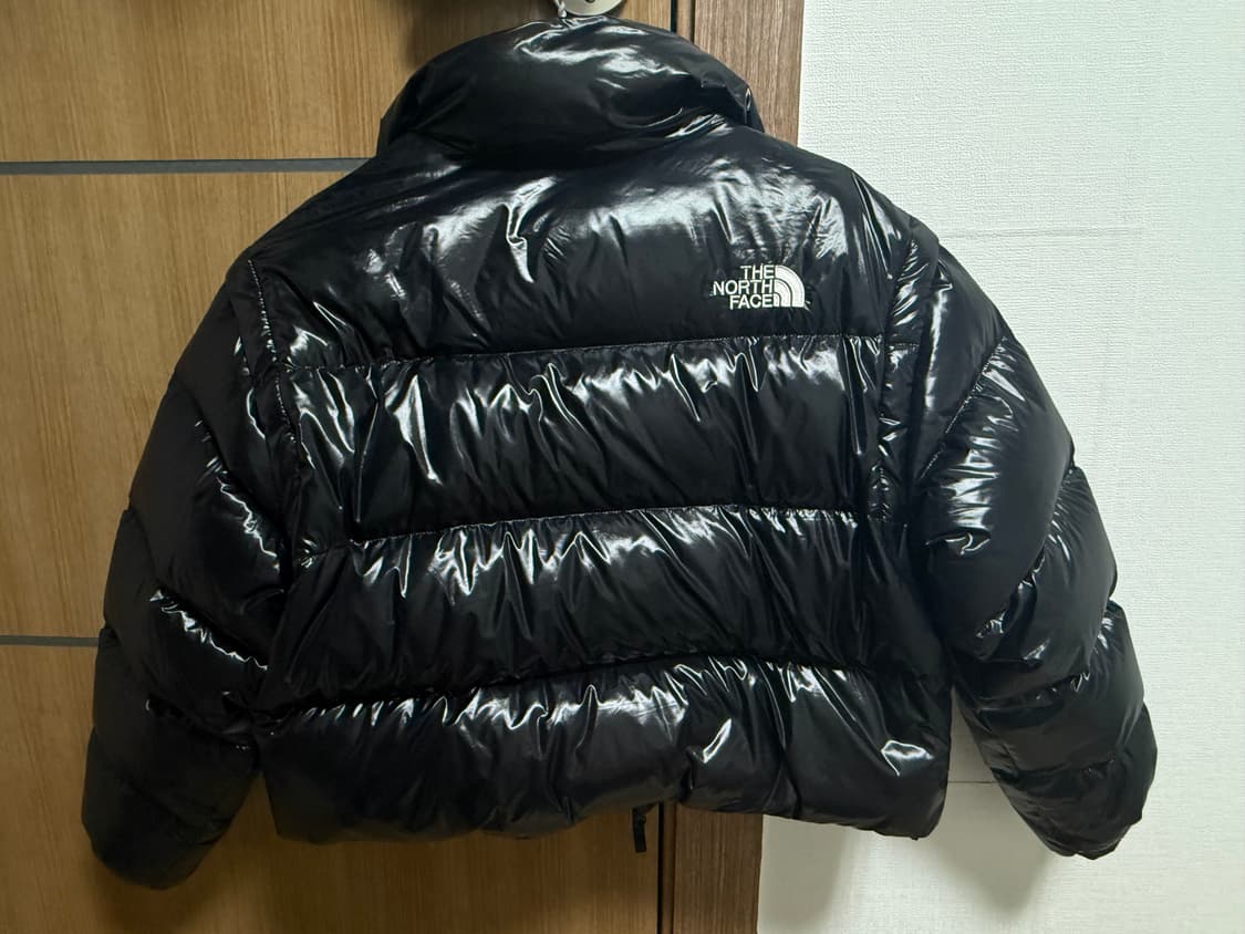 노스페이스 여성 글로시 숏 다운 패딩 M 상품이미지2