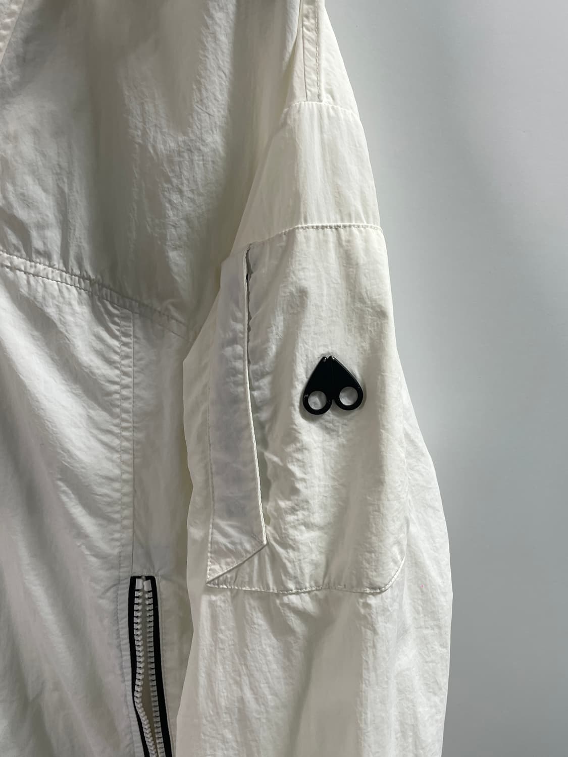 무스너클 화이트 투웨이 바람막이 자켓 (on.298) 상품이미지4