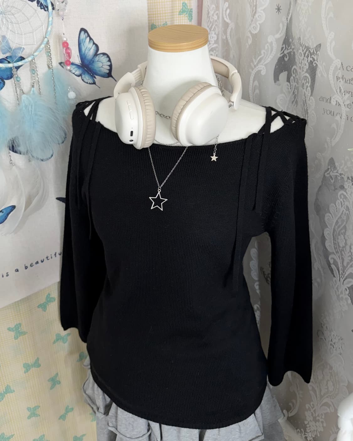 블랙 숄더 리본 니트 상품이미지2