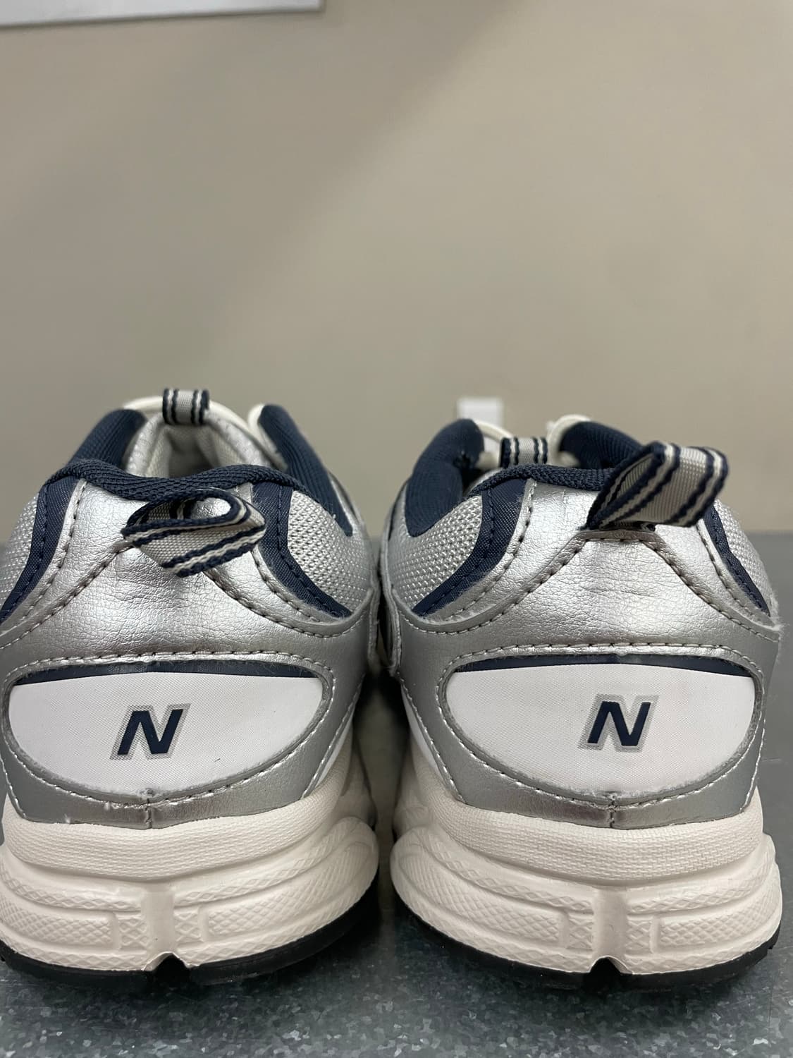 뉴발란스 408 실버 240 상품이미지8