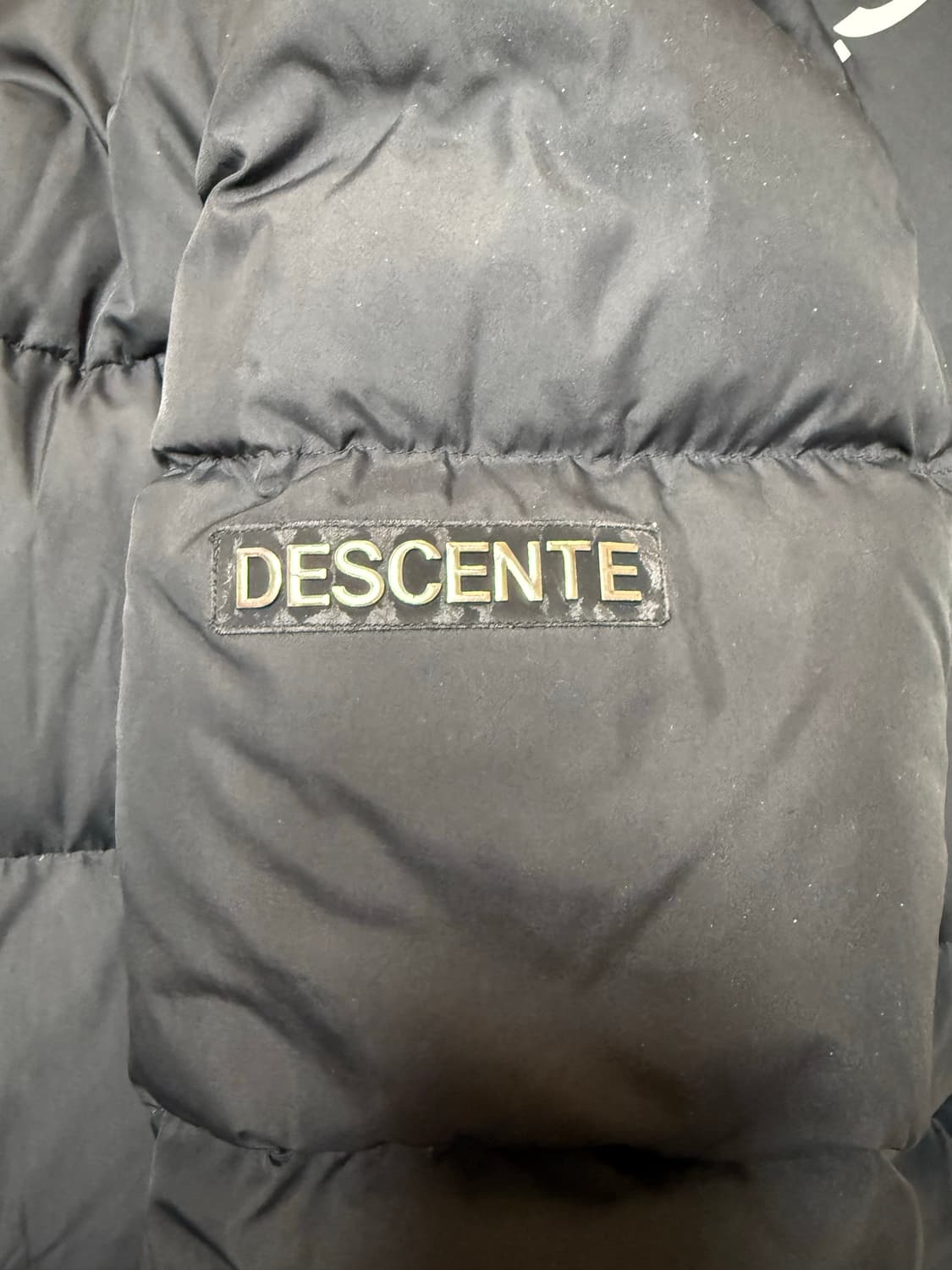 데상트 구스다운 롱패딩 상품이미지3