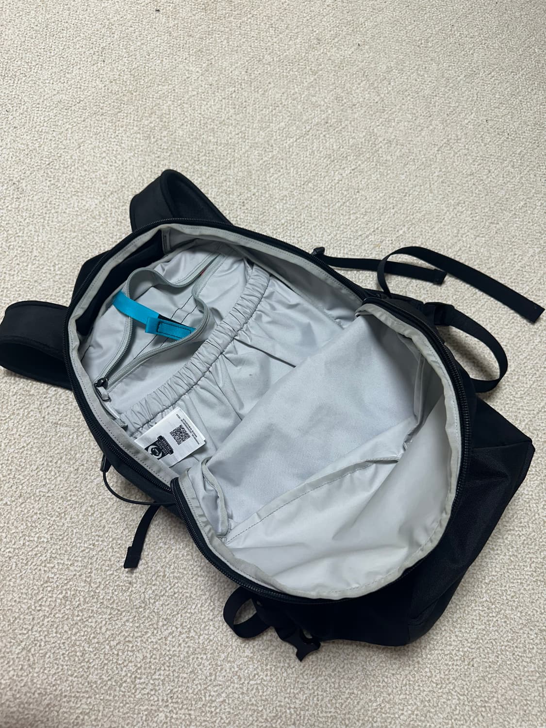 아크테릭스 맨티스16 블랙 상품이미지4