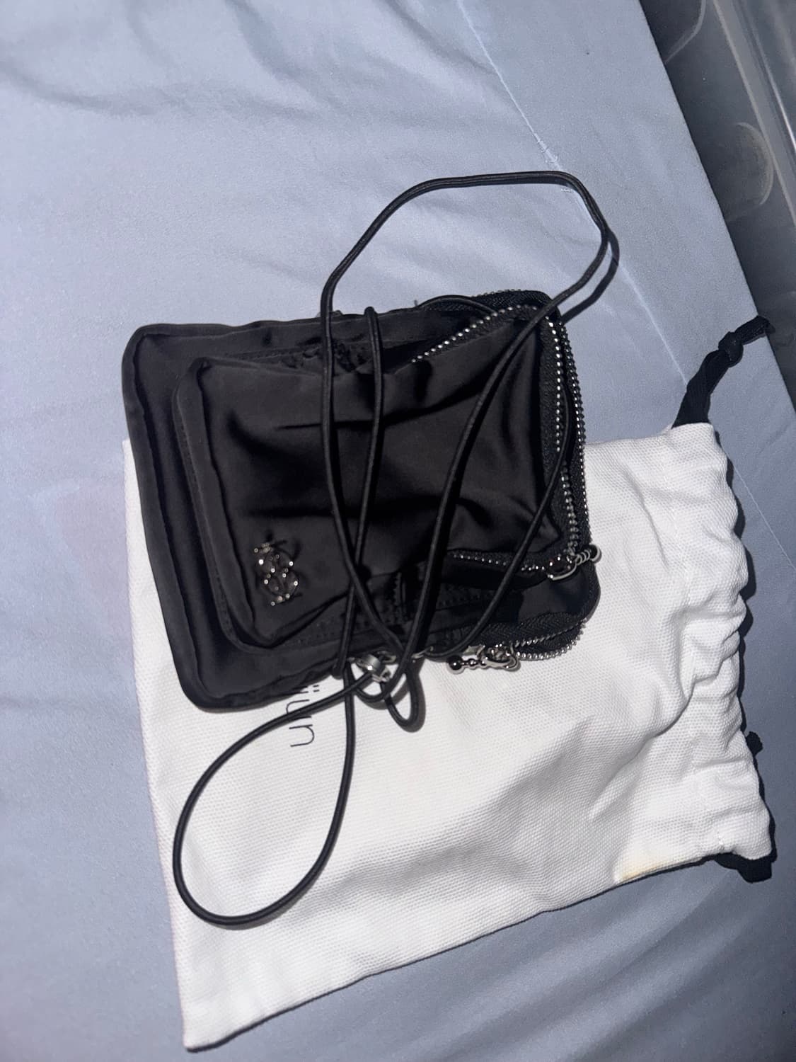 기준 새틴 미니백 블랙 상품이미지2