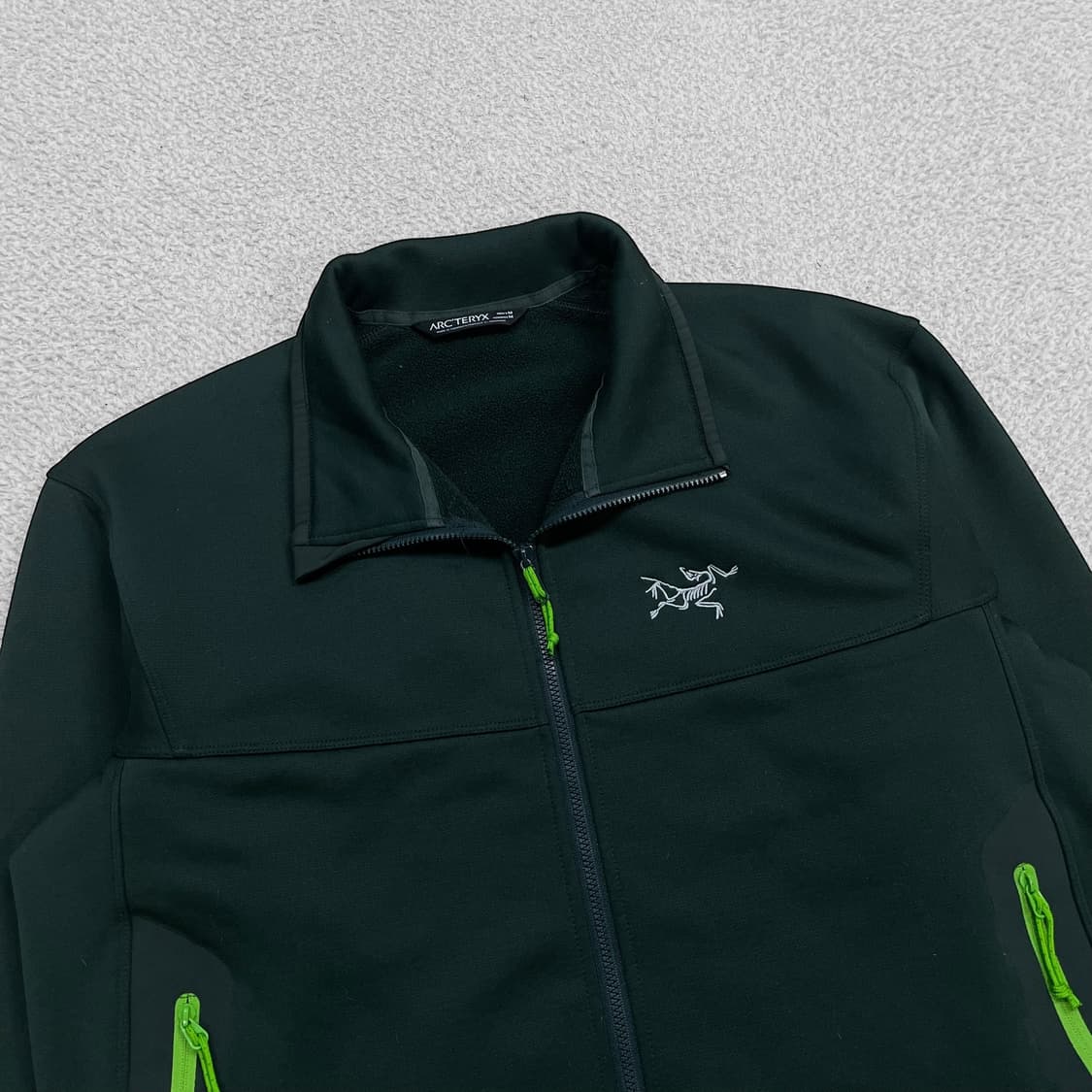 아크테릭스 아레나이트 풀 집업 자켓 그린 상품이미지2