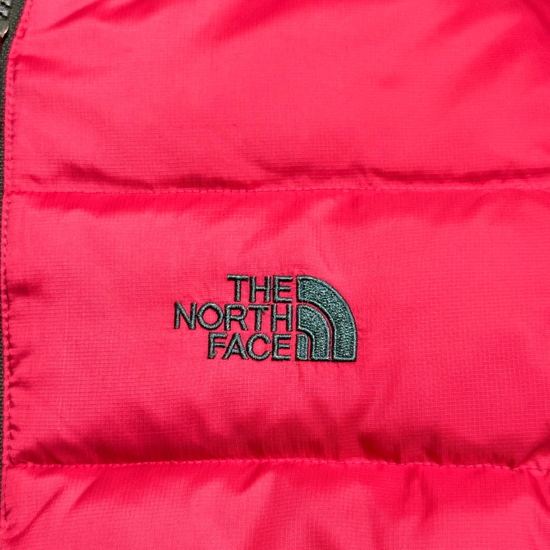 노스페이스 핫핑크 풀 집업 경량패딩 L 상품이미지4