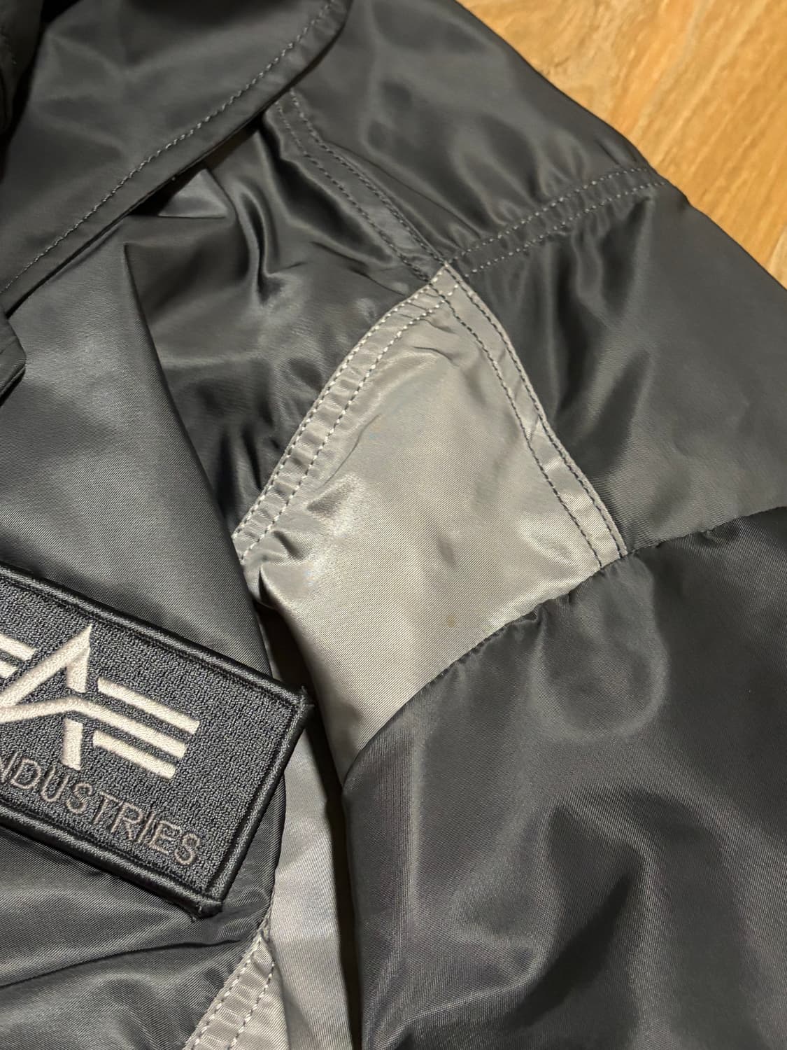 산산기어X알파인더스트리 항공점퍼 2사이즈 상품이미지6