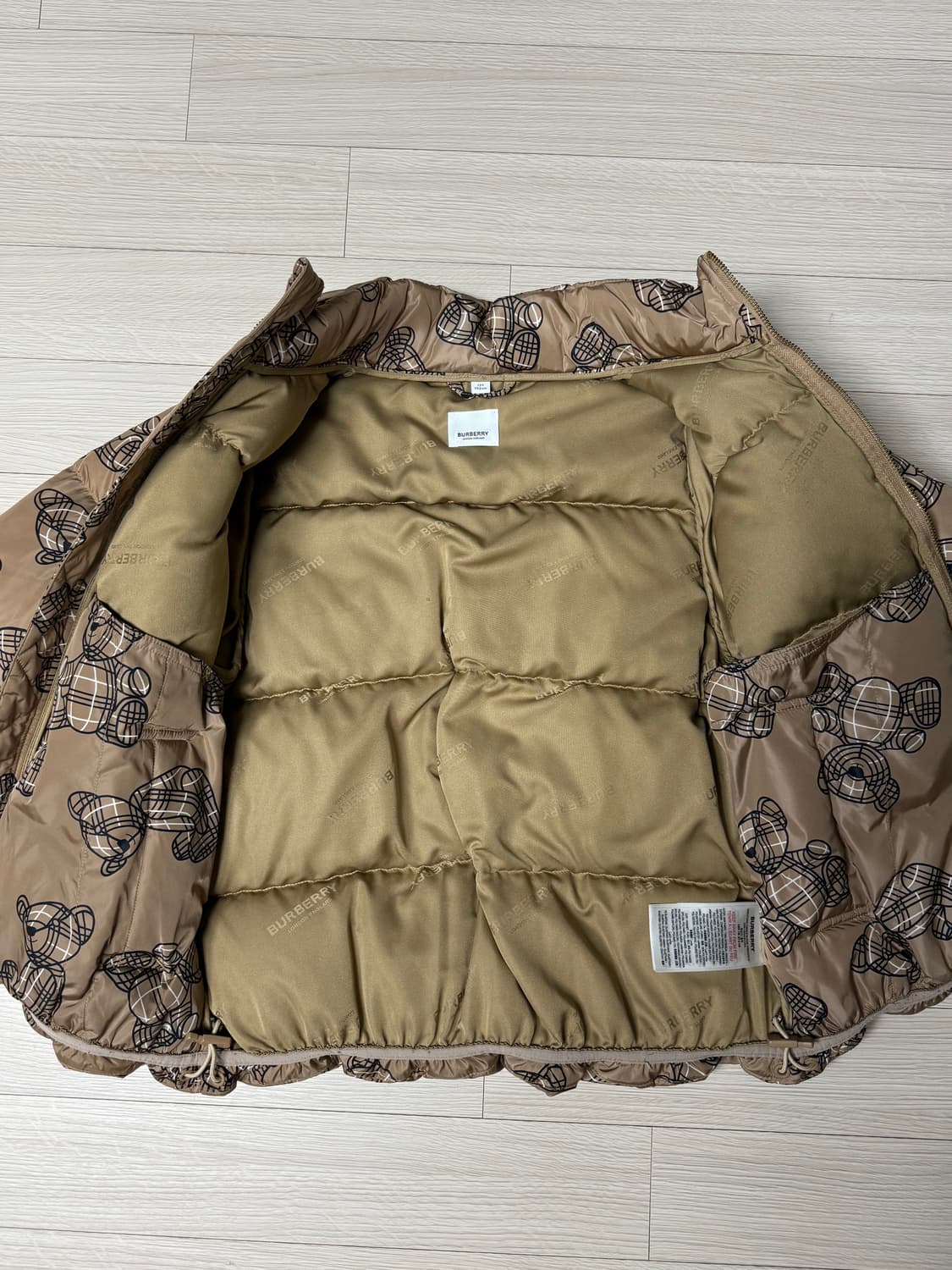 버버리 키즈패딩 12y 상품이미지4