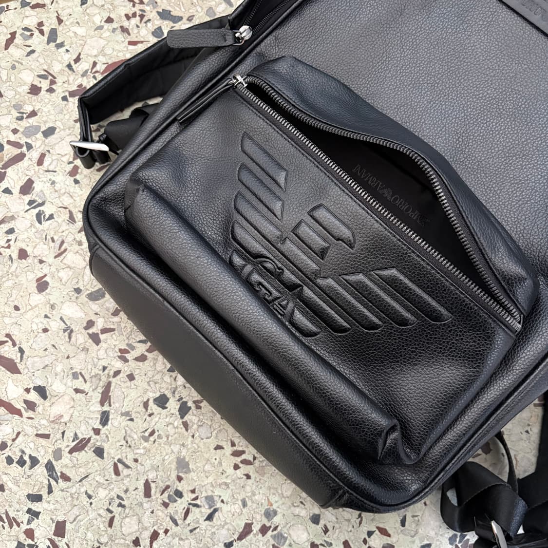 엠포리오 알마니 블랙 레더 백팩 상품이미지6