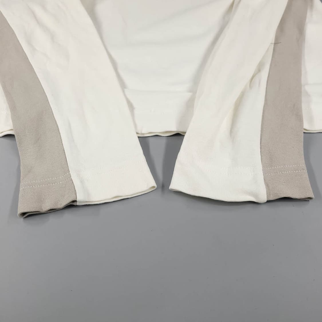 ARMANI WHITE EMBROIDERED LONG SLEEVE 상품이미지7