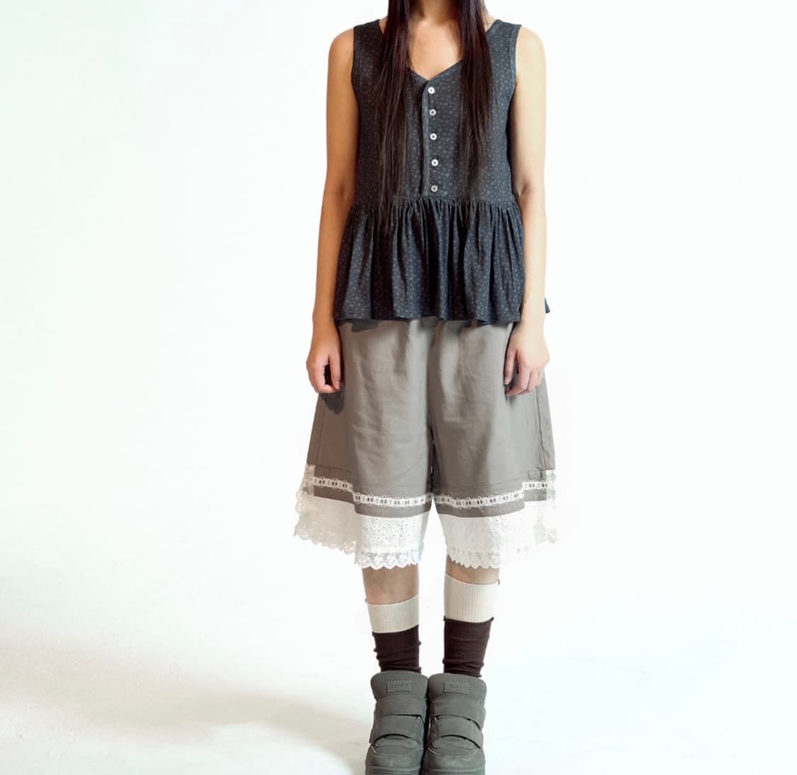 코이세이오 DUDU RUFFLE SLEEVELESS CHARCOAL 상품이미지3