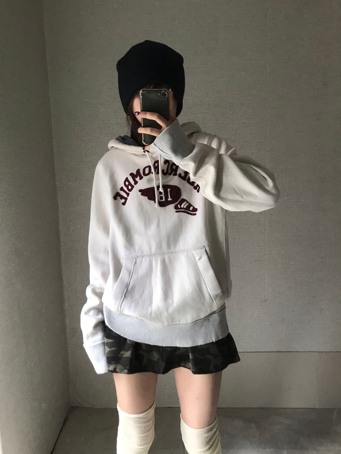 아베크롬비 아이보리 로고 후드티 상품이미지3