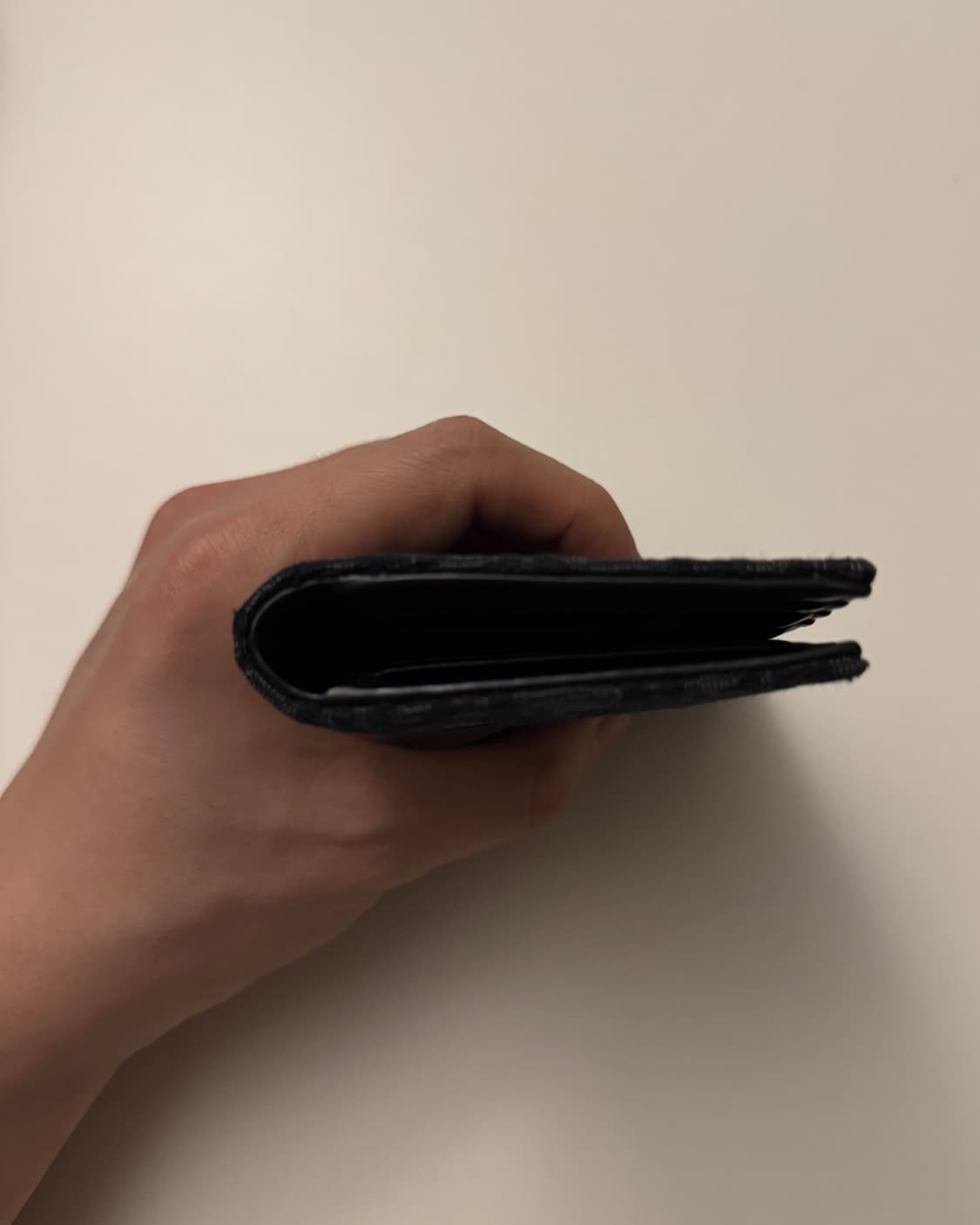 디올 2단 카드 홀더 블랙 디올 오블리크 자카드 지갑 판매합니다. 상품이미지7