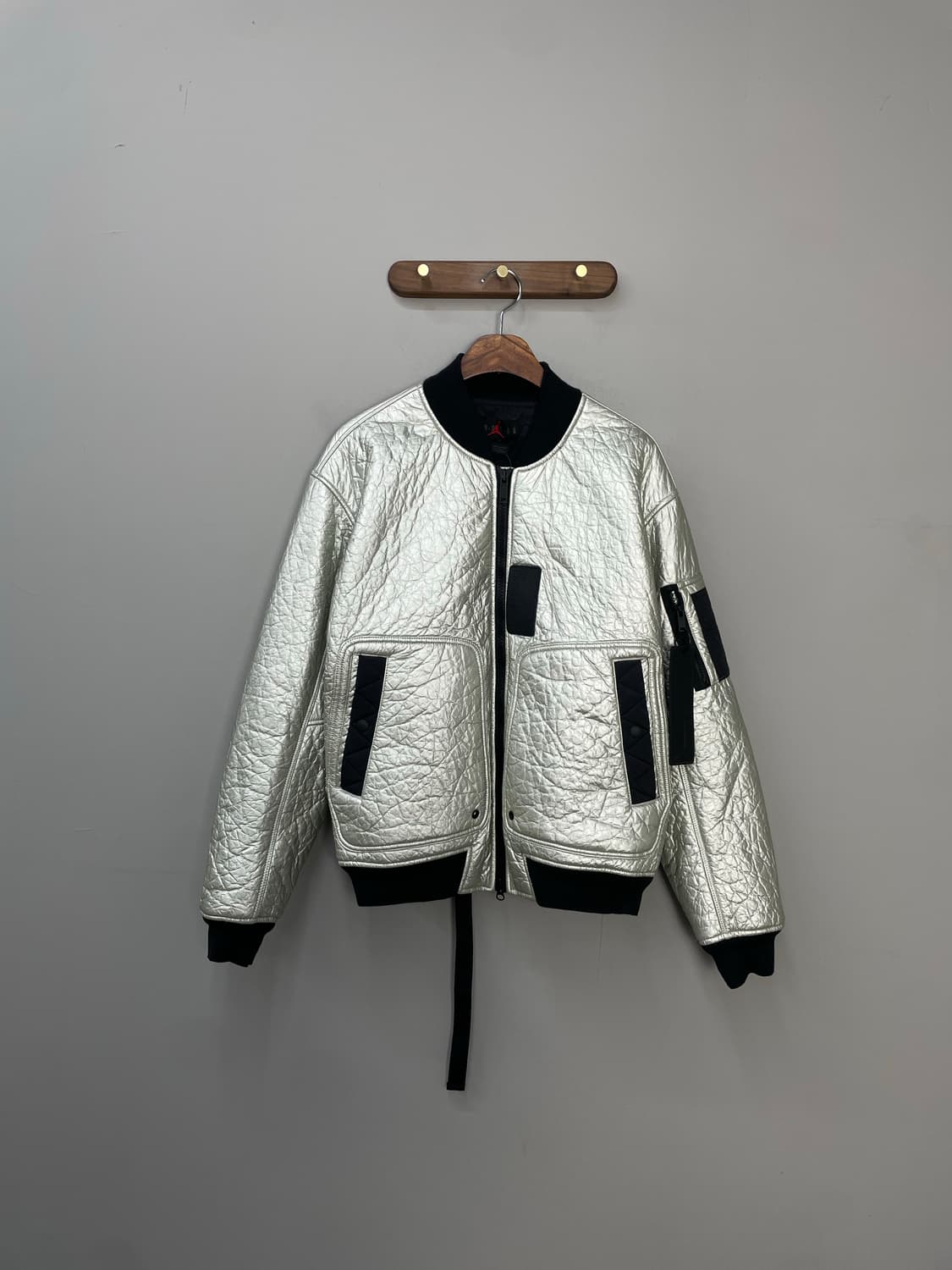 나이키 조던 23 엔지니어드 MA-1 메탈릭 실버 항공자켓 H972 상품이미지2