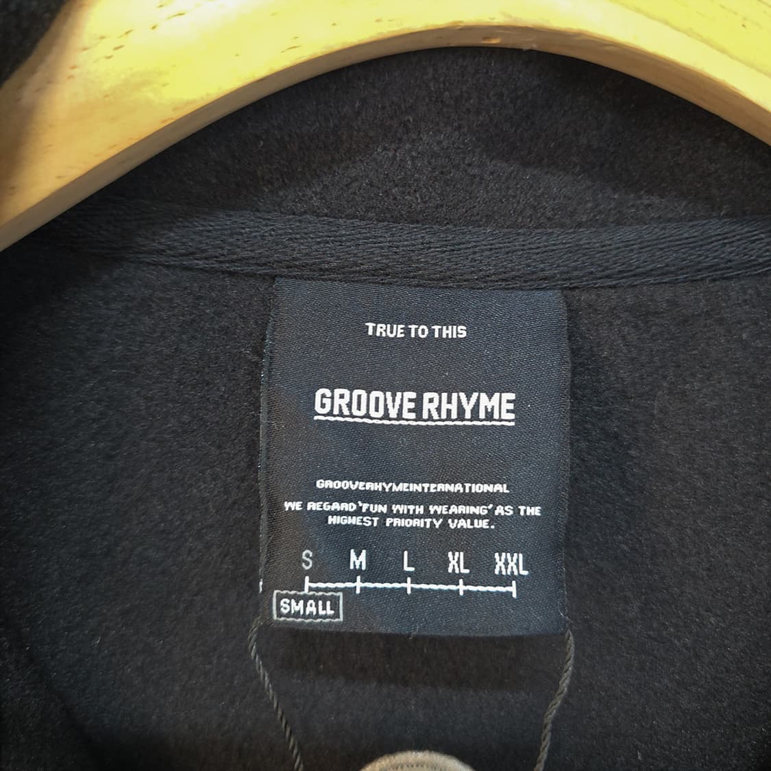 새제품)그루브라임(GROOVE RHYME) 하프집업 플리스 블랙 S 상품이미지6