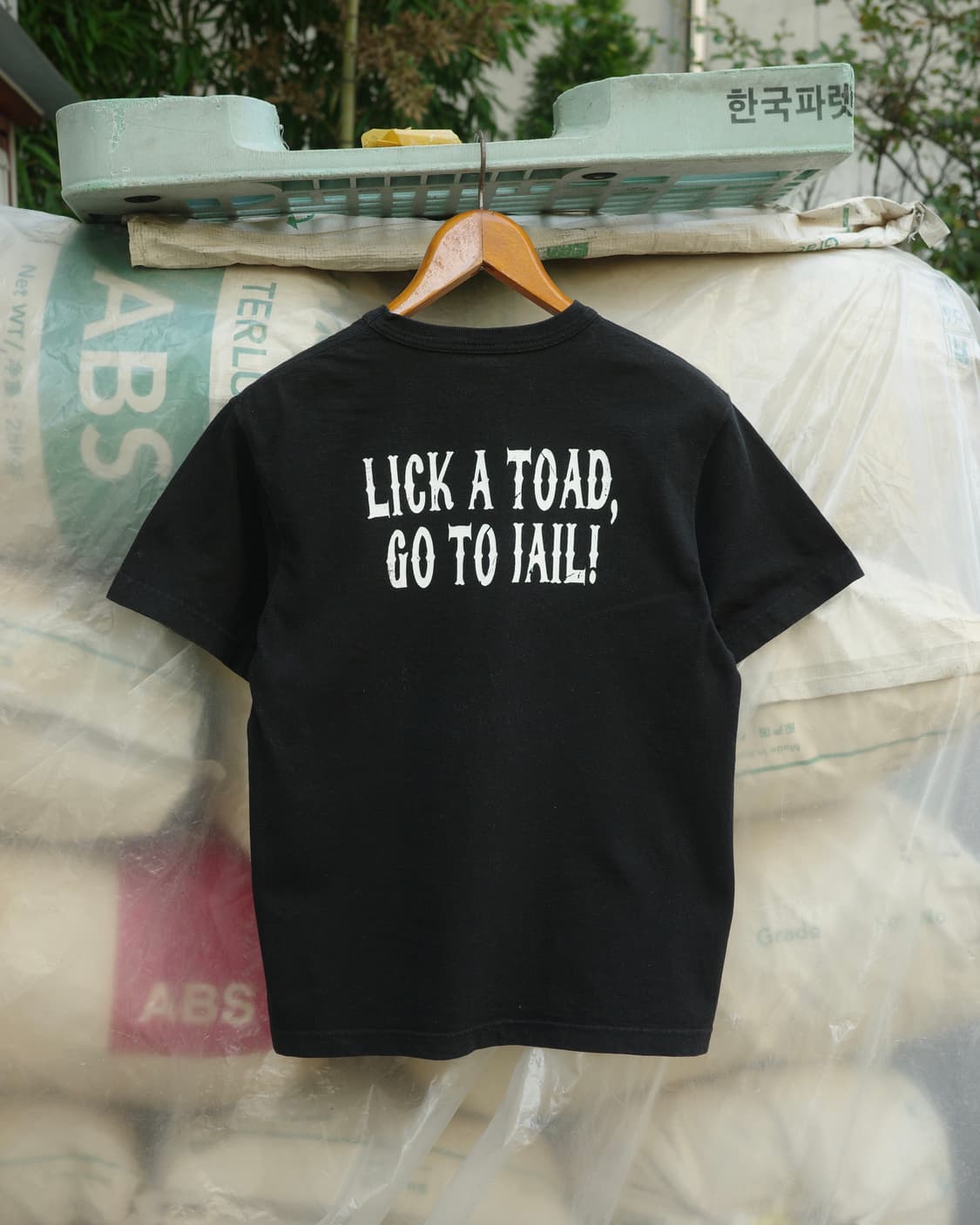 vintahe lick me! 블랙 유머 티셔츠 상품이미지4