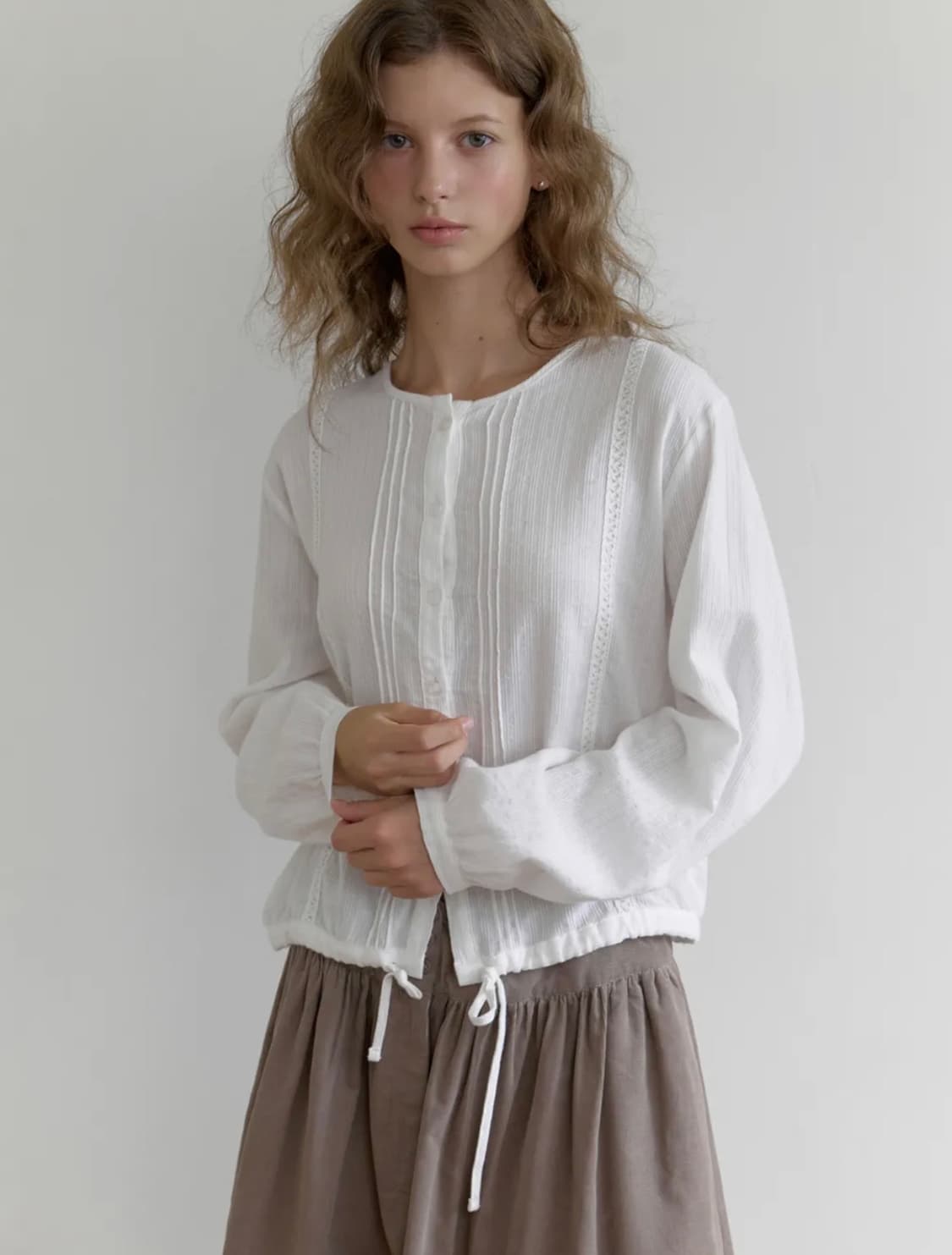 더미튼 pastry lace blouse (white) 레이스 블라우스 상품이미지2